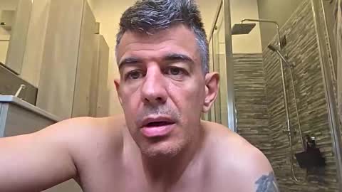 cazzotosto82 online show from April 22, 8:32 am