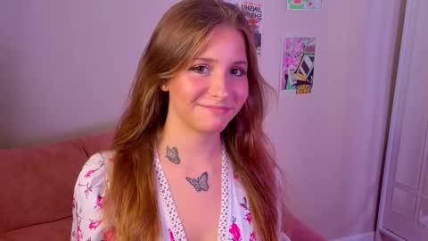 Lina  online show from September 13, 8:55 pm