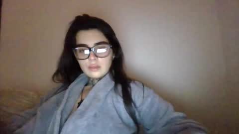 ceceluv27 online show from December 5, 4:23 am