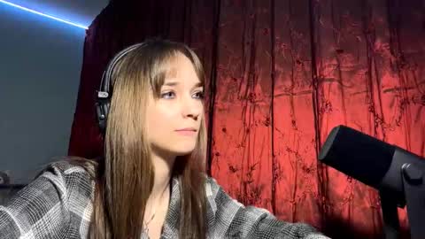 Lily online show from November 11, 4:20 pm