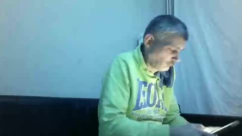 cedricodereims51 online show from December 17, 7:53 pm