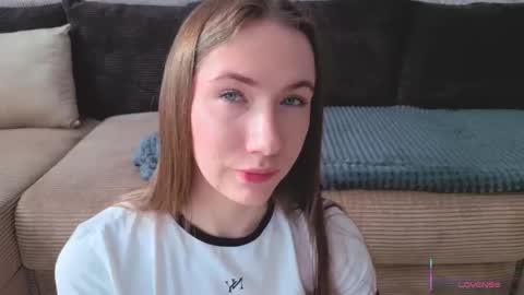 Josie Manesi online show from March 26, 6:30 am