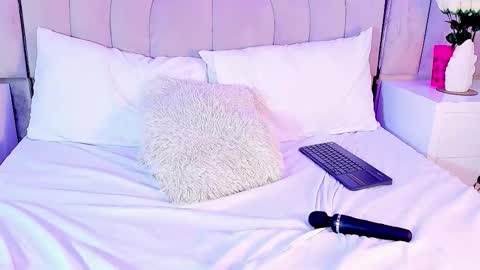 celestebellmont online show from November 12, 5:26 pm