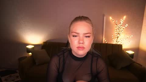 celestenoirr online show from September 26, 7:38 am