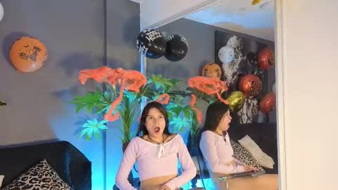 Sara online show from October 28, 7:15 pm