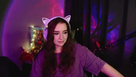 celia_sensual_ online show from June 7, 8:25 pm
