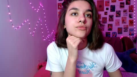 Snapshot of celine_dionn chatting on December 6, 3:28 pm Celine online show from December 6, 3:28 pm