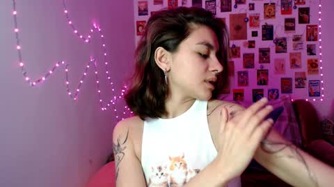 Snapshot of celine_dionn chatting on January 23, 10:32 am Celine online show from January 23, 10:32 am
