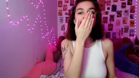 Snapshot of celine_dionn chatting on December 21, 12:38 pm Celine online show from December 21, 12:38 pm