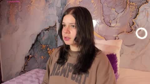 Hello guys my name is Sofi and Lizzie and  Vanessa online show from February 8, 4:38 am