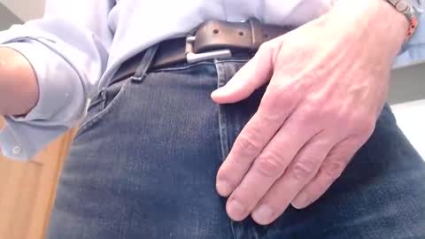 Snapshot of centerfield24 chatting on March 6, 6:26 pm Centerfield online show from March 6, 6:26 pm