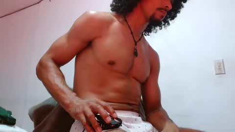 cesar_master_ online show from May 12, 6:28 pm