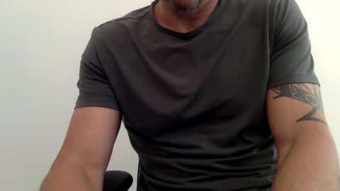 Chags online show from March 27, 8:10 pm