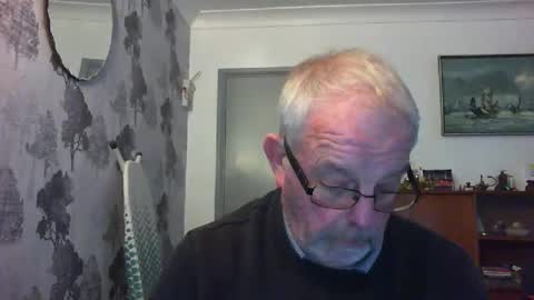 Champers online show from December 15, 2:13 pm