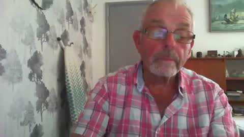 Champers online show from June 24, 3:30 pm