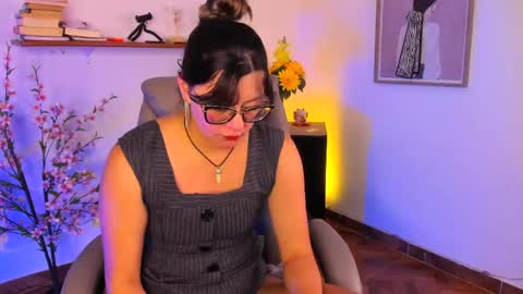 chanell online show from May 25, 4:02 pm