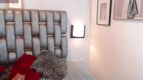 C H A N N E L online show from April 19, 10:56 pm