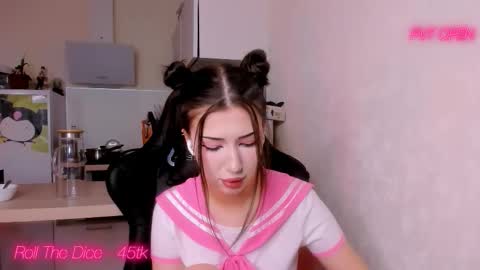 Holly online show from October 21, 10:53 am