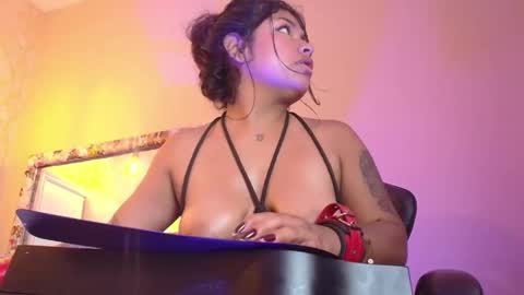  chantalpetit  online show from May 25, 5:08 pm