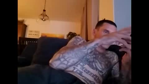 Snapshot of charles1889 chatting on October 3, 5:38 am charles1889 online show from October 3, 5:38 am