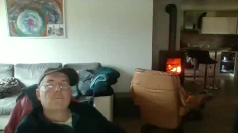 charles6064 online show from December 2, 10:46 am