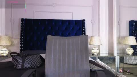 charlesbrown_ online show from April 7, 2:41 pm