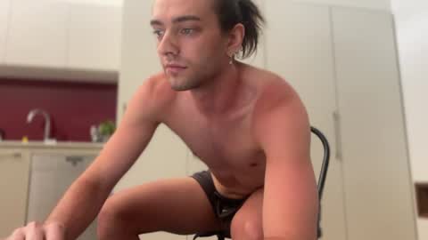 charlieboyy 97 online show from December 24, 3:38 am