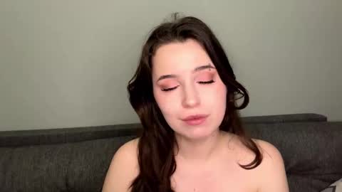 Freya online show from March 13, 6:11 pm