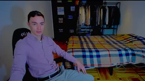 carlos reyes online show from February 1, 11:42 am