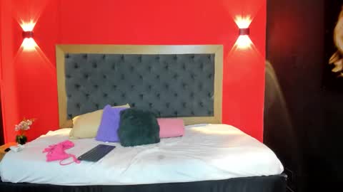 charlot_vega_ online show from October 15, 7:15 pm