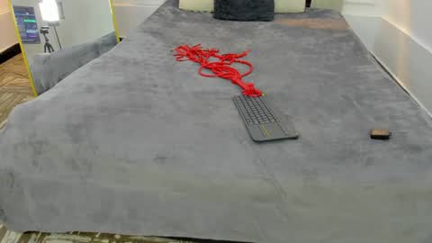 charlottte y dante online show from April 8, 4:59 am