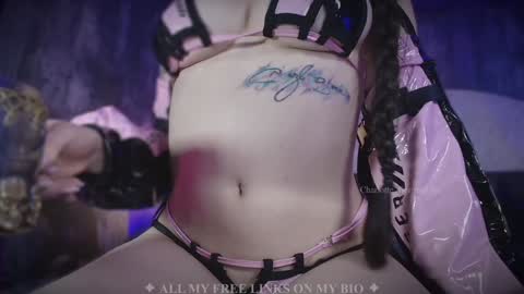 Charlotte online show from March 7, 6:33 pm