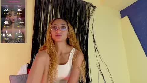 CHARLOTTE online show from April 19, 7:38 pm