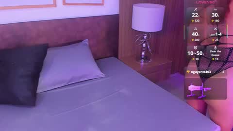 Snapshot of charlotte_rea chatting on October 31, 3:51 am Charlotte online show from October 31, 3:51 am