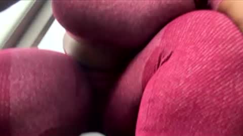 Yuli online show from February 25, 9:40 pm