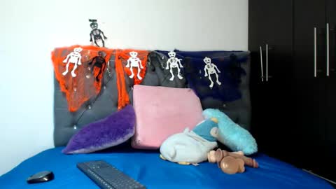 Snapshot of charlottee07 chatting on October 15, 4:27 am charlottee07 online show from October 15, 4:27 am