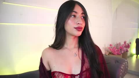 Lauren Rus online show from July 1, 12:36 pm