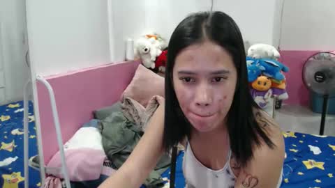 charm_asian online show from April 2, 11:50 am