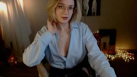 Michelle  online show from October 27, 6:46 am