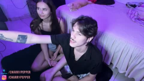 Snapshot of charrypepper chatting on October 22, 5:32 am Charry Pepper online show from October 22, 5:32 am