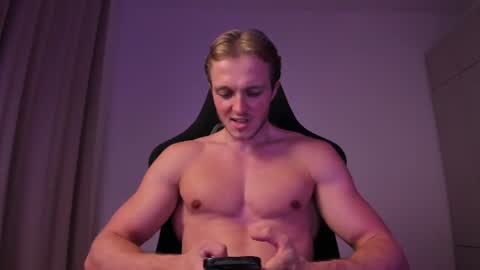 Chase Reed online show from July 13, 10:02 pm
