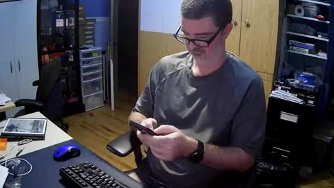 wanaBeYourToy online show from December 5, 11:19 am