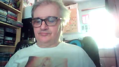 lee online show from August 3, 2:12 pm