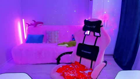 Betty online show from May 18, 4:07 am
