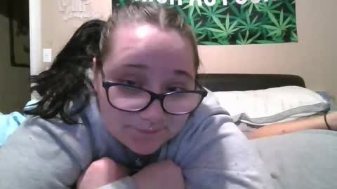 cheekychick420 online show from December 15, 12:06 am