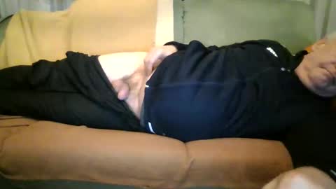 Tom online show from February 21, 8:01 pm