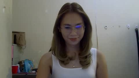 chelly4u69 online show from September 28, 4:54 am