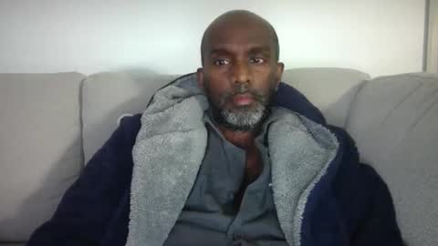 chenthu1979 online show from April 19, 11:33 am