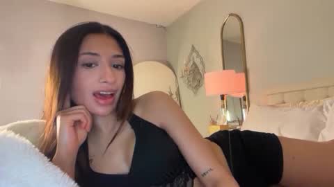 cherliecarmen online show from April 17, 11:07 pm