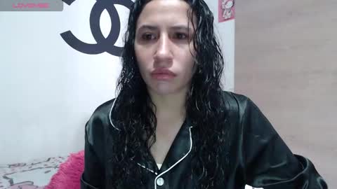 Nezumy Rey  online show from October 19, 7:40 pm